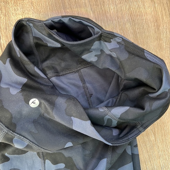 NWT 90 Degree By Reflex Women’s Camo Hi Rise Ankle Length Leggings Sz Medium - Picture 16 of 16